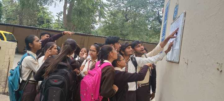 मयूर, विद्यार्थी। संवाद मयूर, विद्यार्थी। संवाद