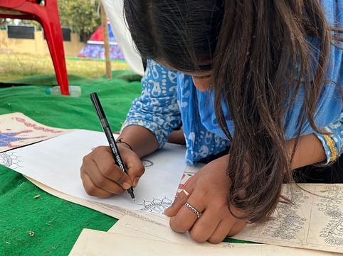 विक्रमोत्सव 2025 : 100 से अधिक ऋषियों, मनीषियों, महापुरूषों के चित्रों को प्रदर्शित करतीआर्ष भा