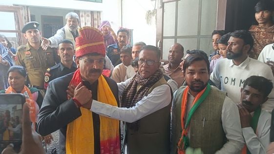 28जेएनडी23-जुलाना की नई अनाज मंडी में मंत्री श्रुति चौधरी चुनाव कार्यक्रम के दौरान जुलाना। संवा 28जेएनडी23-जुलाना की नई अनाज मंडी में मंत्री श्रुति चौधरी चुनाव कार्यक्रम के दौरान जुलाना। संवा