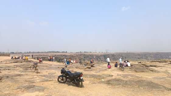 जलप्रपात से सुसाइड