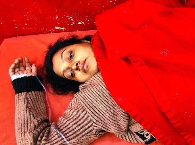 कैमा गांव में हादसे के बाद मेडिकल कॉलेज अस्पताल में भर्ती मरीज। संवाद कैमा गांव में हादसे के बाद मेडिकल कॉलेज अस्पताल में भर्ती मरीज। संवाद