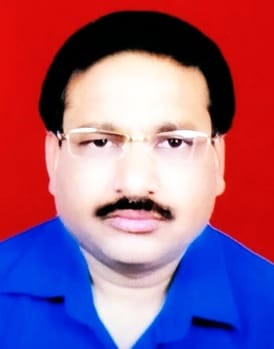 रोजा में उद्योगिक क्षेत्र के बाहर नालियों को मिट्टी डालकर बंद कर दिया गया। संवाद