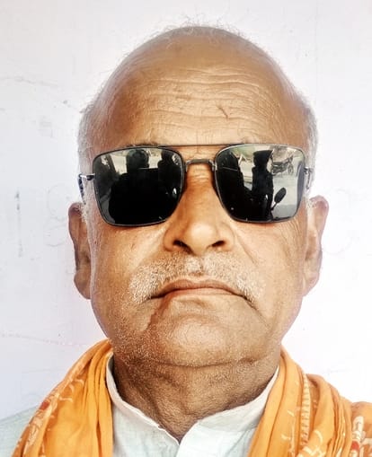 शुक्रवार की रात बारिश और तेज हवा से कुर्रियाकलां के खेत में गिरी गेहूं की फसल। संवाद शुक्रवार की रात बारिश और तेज हवा से कुर्रियाकलां के खेत में गिरी गेहूं की फसल। संवाद