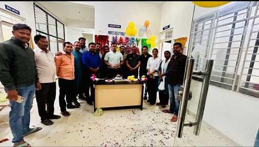 थाने में डिस्को: दरोगा जी की जन्मदिन पार्टी के लिए होटल बन गया थाना।