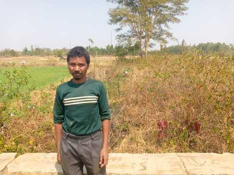 वह जलाशय जहां किसानों को पानी नहीं मिल रहा है और किसान जिनके खेतों तक पानी न मिलने से वह परेशान