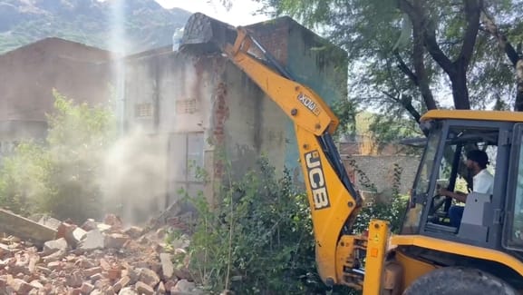 अजमेर विकास प्राधिकरण की अतिक्रमण पर कार्यवाही