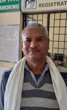 कुर्रिया कलां पीएचसी पर दव लेने आई मंजू देवी। संवाद कुर्रिया कलां पीएचसी पर दव लेने आई मंजू देवी। संवाद
