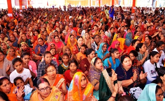 मुमुक्षु आश्रम में कथा सुनाते कथाव्यास विजय कौशल जी महाराज। स्रोत: आयोजक मुमुक्षु आश्रम में कथा सुनाते कथाव्यास विजय कौशल जी महाराज। स्रोत: आयोजक