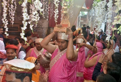 श्री पारसनाथ दिगंबर जैन मंदिर अतिशय क्षेत्र भैंसवाल में आयोजित रथ यात्रा महोत्सव में प्रवचन कर श्री पारसनाथ दिगंबर जैन मंदिर अतिशय क्षेत्र भैंसवाल में आयोजित रथ यात्रा महोत्सव में प्रवचन कर