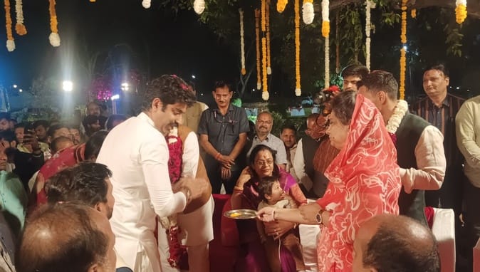 पूर्व मुख्यमंत्री शिवराज सिंह चौहान के बेटे की बारात का स्वागत