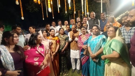 पूर्व मुख्यमंत्री शिवराज सिंह चौहान के बेटे की बारात का स्वागत