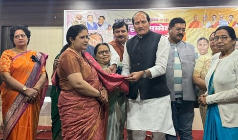 बिजनौर के कुंवर सत्यवीरा इंजीनियरिंग कॉलेज में अंतरराष्ट्रीय महिला दिवस पर सम्मानित शिक्षिकाए बिजनौर के कुंवर सत्यवीरा इंजीनियरिंग कॉलेज में अंतरराष्ट्रीय महिला दिवस पर सम्मानित शिक्षिकाए