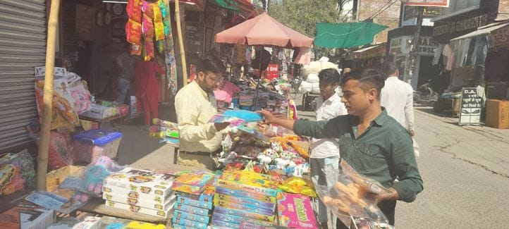 09जेएनडी37: मीना सैनी। स्वयं