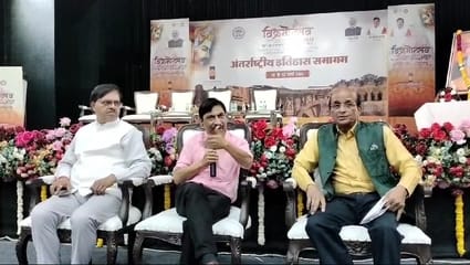 विक्रम महोत्सव मे बोले - पुरातत्वविद के के मुहम्मद मथुरा और वाराणसी को मुसलमानों को छोड़ देना च