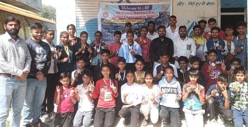 10जेएनडी03-साइकलिंग प्रतियोगिता में भाग लेतेे खिलाड़ी। स्रोत कोच