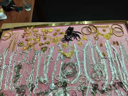 पुलिस गिरफ्त में अंतर्राज्यीय गैंग के सदस्य