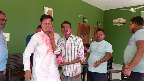वैशाली में होली कि तस्वीर
