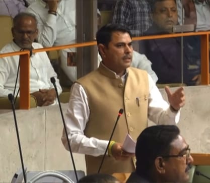 फोटो 36- विधानसभा सत्र के दौरान हलके के लंबित विकास कार्यों का मुद्दा उठाते बरोदा से विधायक इंद