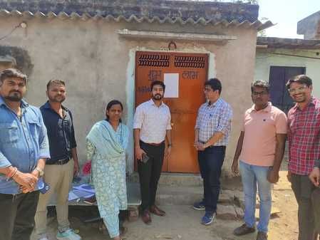 उदयपुर मे ग्रामीण इलाकों मे झोलाछाप डॉक्टर्स पर कार्रवाई करते जिला प्रशासन 