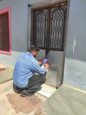 उदयपुर मे ग्रामीण इलाकों मे झोलाछाप डॉक्टर्स पर कार्रवाई करते जिला प्रशासन 