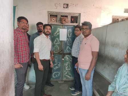 उदयपुर मे ग्रामीण इलाकों मे झोलाछाप डॉक्टर्स पर कार्रवाई करते जिला प्रशासन 