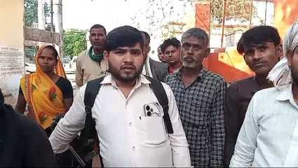 पुराना जिला अस्पताल में प्रमाण पत्र बनवाने के लिए बैठे दिव्यांग। संवाद पुराना जिला अस्पताल में प्रमाण पत्र बनवाने के लिए बैठे दिव्यांग। संवाद