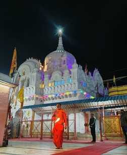 शिवलिंग के चारों ओर लगी नई जलहरी