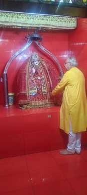 26सीटीके32  माडल टाउन स्थित गुफा वाला मंदिर। संवाद