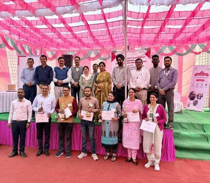 डाइट जुखाला में जिला स्तरीय एजुकेशनल रॉकस्टार अवार्ड (टीएलएम प्रतियोगिता) में सम्मानित शिक्षक व डाइट जुखाला में जिला स्तरीय एजुकेशनल रॉकस्टार अवार्ड (टीएलएम प्रतियोगिता) में सम्मानित शिक्षक व