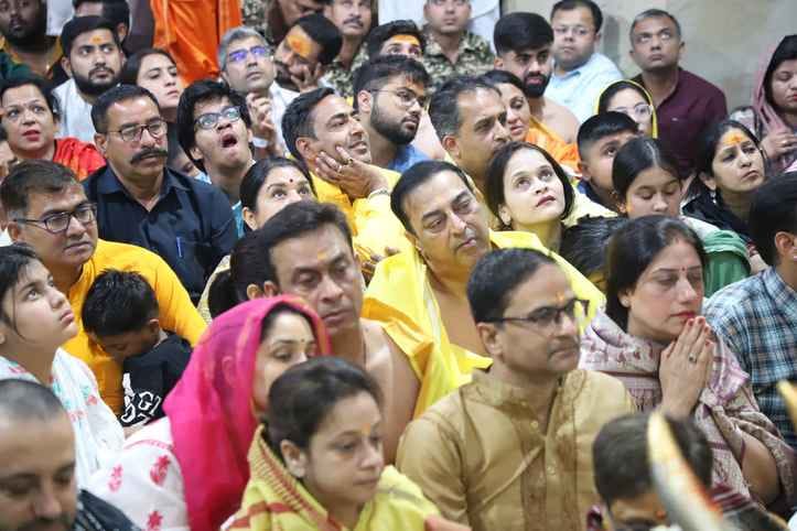 बाबा महाकाल के दर्शन करने पहुंचे राज्यपाल पटेल, इस अभिनेता ने भी कहा ऐसे अद्भुत दर्शन कभी नहीं 