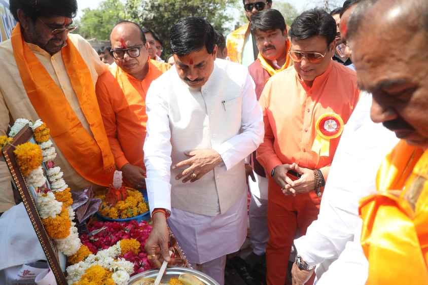 चेटीचंड महापर्व के कार्यक्रम में उज्जैन आए गोविंदा….सीएम ने भी ये कहा