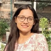 फोटो 12: सोनीपत के नागरिक अस्पताल में मानसिक रोगियों का उपचार करते मनो चिकित्सक डॉ. संदीप आंतिल