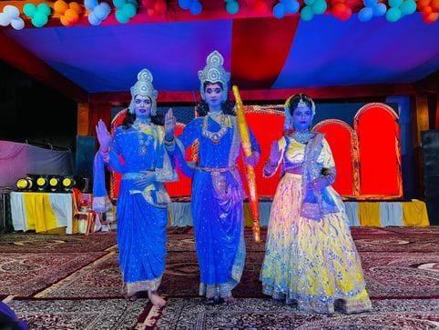 कार्यक्रम में मौजूद लोग। स्रोत-स्वयं