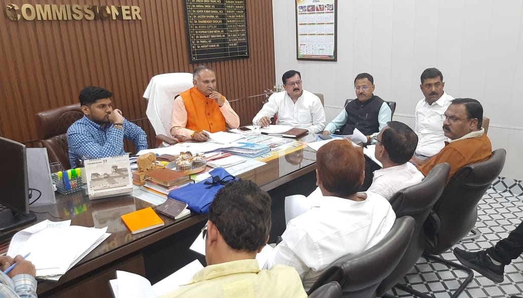फोटो 30: सोनीपत नगर निगम कार्यालय में हुई वित्त एवं अनुबंध कमेटी की बैठक में विकास कार्यों पर च