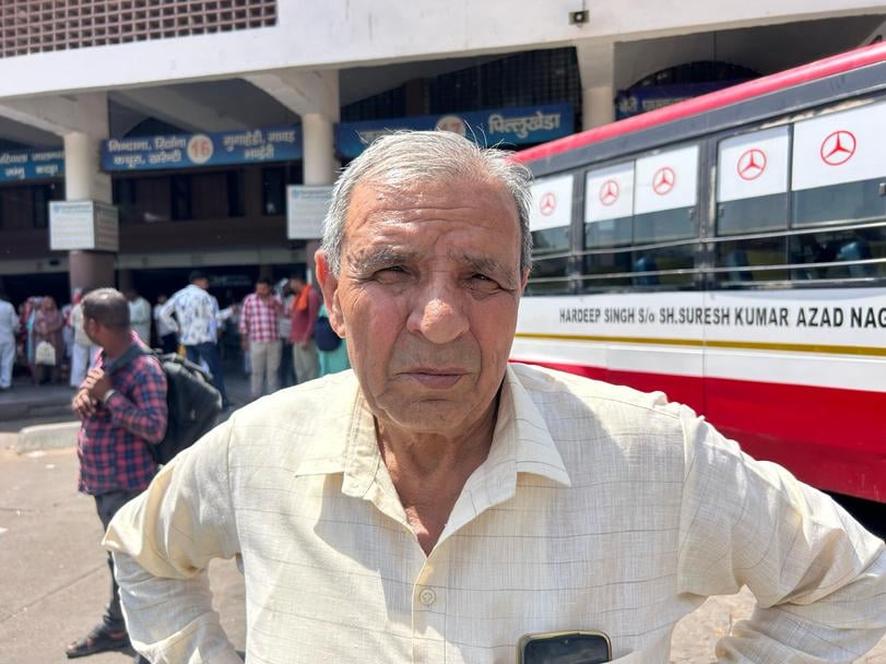04सीटीके19 सुरेंद्र शर्मा, यात्री। 04सीटीके19 सुरेंद्र शर्मा, यात्री।