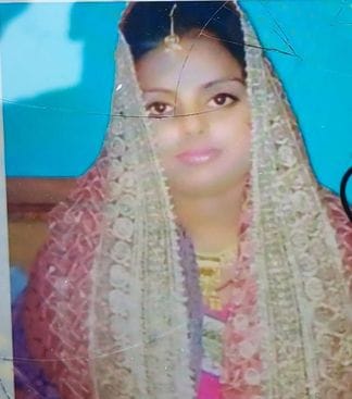 05जेएनडी26: हत्या के बाद मौके पर जाकर कार्रवाई करते हुए पुलिस। संवाद 05जेएनडी26: हत्या के बाद मौके पर जाकर कार्रवाई करते हुए पुलिस। संवाद