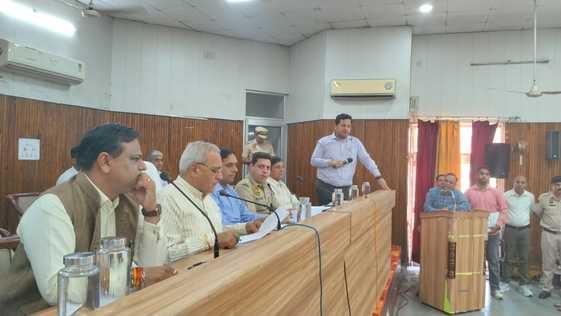 जिला लोक संपर्क एवं कष्ट निवारण समिति बैठक में शिकायत रखते हुए तलरेहड़ी रांगडान निवासी गुरदीप जिला लोक संपर्क एवं कष्ट निवारण समिति बैठक में शिकायत रखते हुए तलरेहड़ी रांगडान निवासी गुरदीप