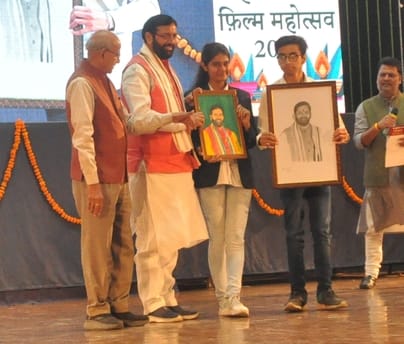 05सीटीके61....एमडीयू के टैगोर सभागार में आयोजित हरियाणा फिल्म फेस्टिवल में प्रस्तुति देते विद्य