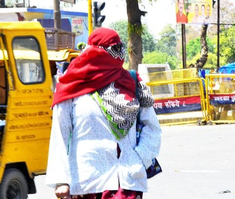 जोगीपुरा रोड पर पसरा संन्नाटा। संवाद जोगीपुरा रोड पर पसरा संन्नाटा। संवाद
