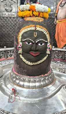 भस्म आरती में आज कुछ ऐसा हुआ बाबा महाकाल का श्रृंगार