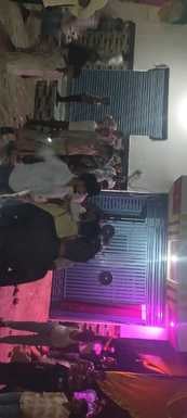 भावनपुर थाना क्षेत्र के गांव रुकनपुर में दो पक्षों के बीच हुआ पथराव मौके पर लगी भीड़। भावनपुर थाना क्षेत्र के गांव रुकनपुर में दो पक्षों के बीच हुआ पथराव मौके पर लगी भीड़।