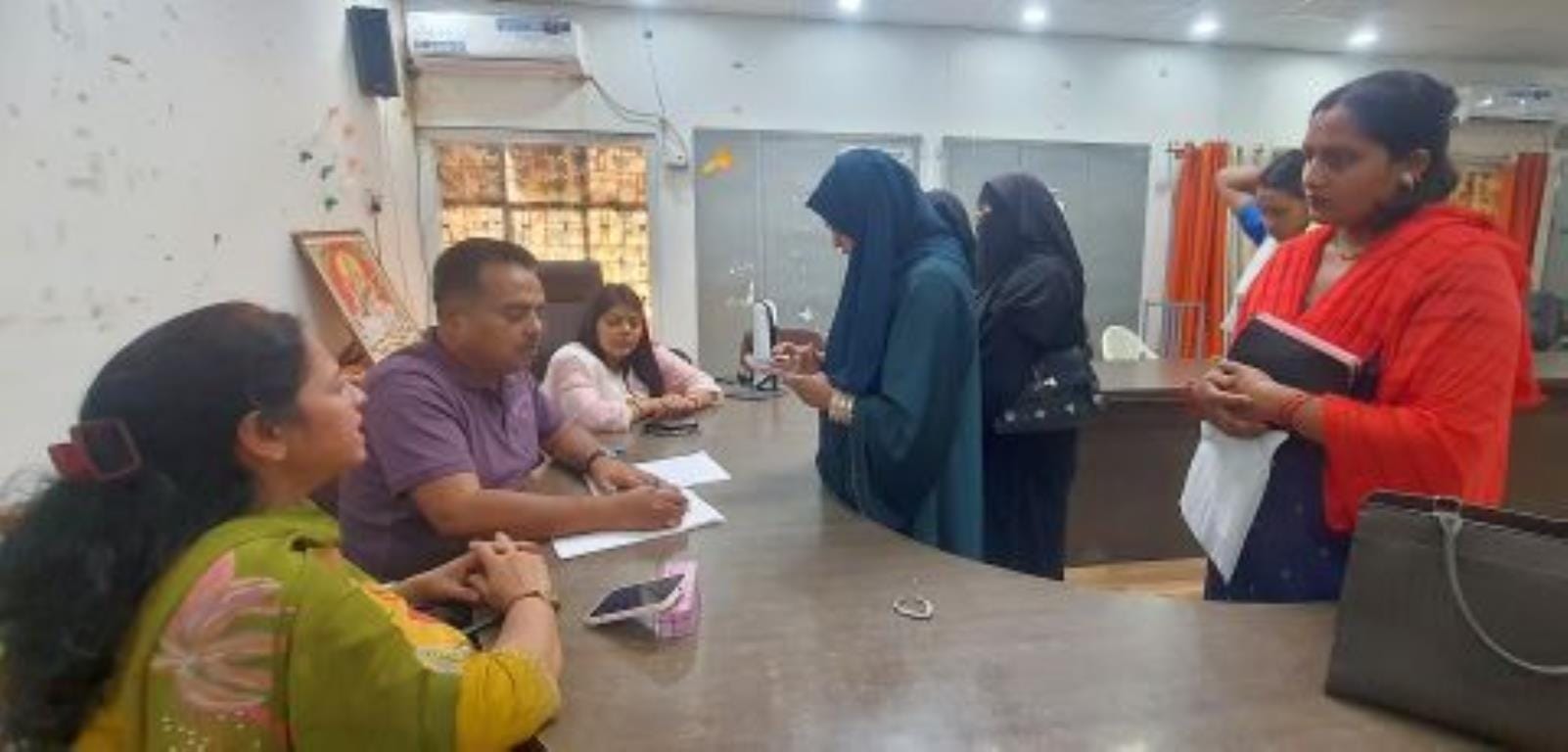 कार्यक्रम में बोलतीं उच्च शिक्षा राज्य मंत्री रजनी तिवारी।