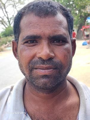 मैगलगंज में लगी सब्जी की दुकान। संवाद