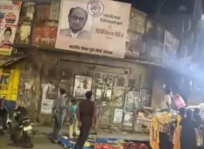 कांग्रेस नेताओं ने थाना परिसर में धरना देकर एफआईआर दर्ज करने की मांग की