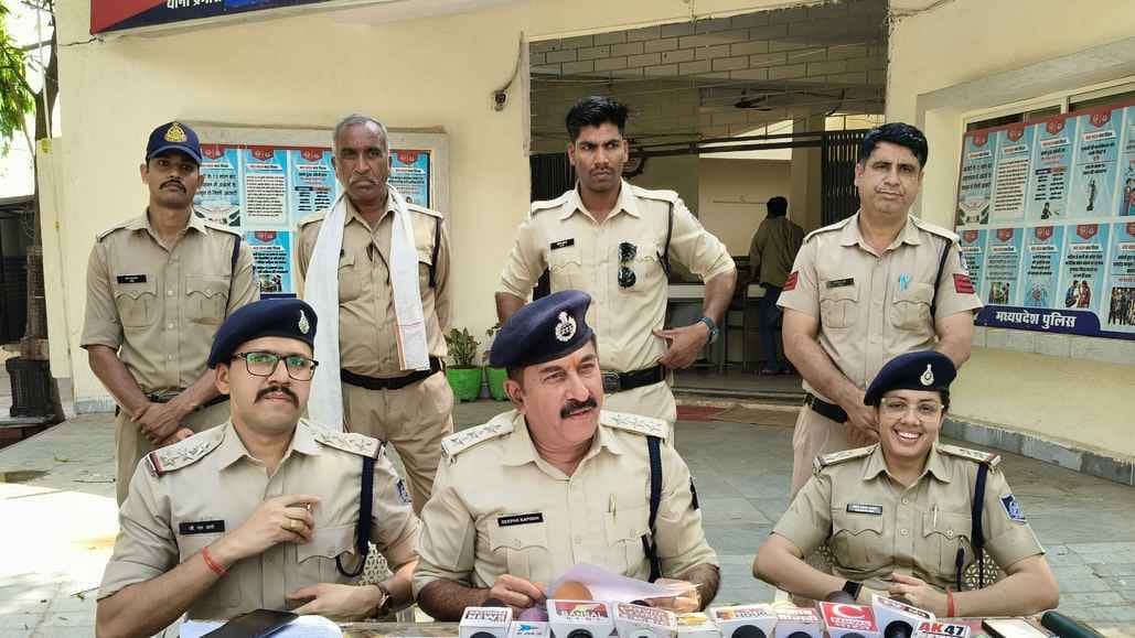 पुलिस ने पकड़ी 25 लाख की बड़ी चोरी