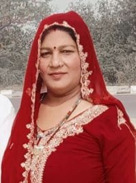 13जेएनडी18-मिट्टी के मटके बनाता कारीगर। संवाद 13जेएनडी18-मिट्टी के मटके बनाता कारीगर। संवाद