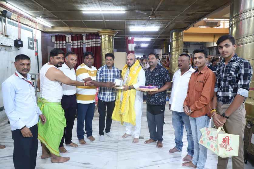 भस्म आरती के दौरान कुछ इस विशेष तरीके से की गई महाआरती। 