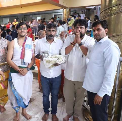 बाबा महाकाल ने रमाई भस्म। 