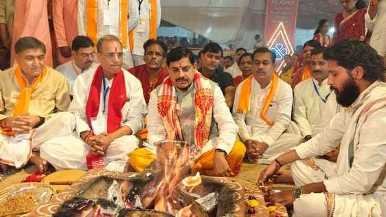 मंदसौर नगर में शराब बंदी को लेकर मुख्यमंत्री का किया गया सम्मान