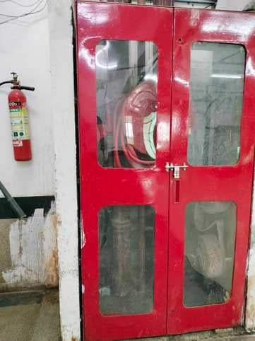 शाहजहांपुर के राजकीय मेडिकल कॉलेज का अस्थायी संकरा गेट। संवाद शाहजहांपुर के राजकीय मेडिकल कॉलेज का अस्थायी संकरा गेट। संवाद